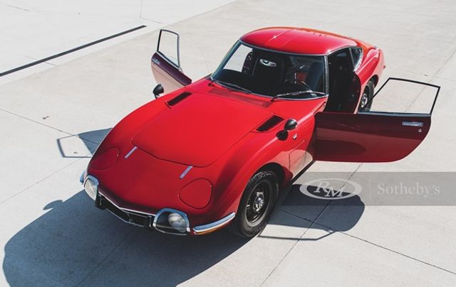 Toyota 1967 року продали майже за мільйон доларів - фото 432797