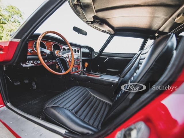 Toyota 1967 року продали майже за мільйон доларів - фото 432799