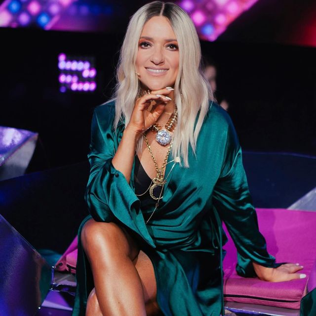 Наталя Могилевська у сукні з глибоким декольте вразила шанувальників - фото 432811