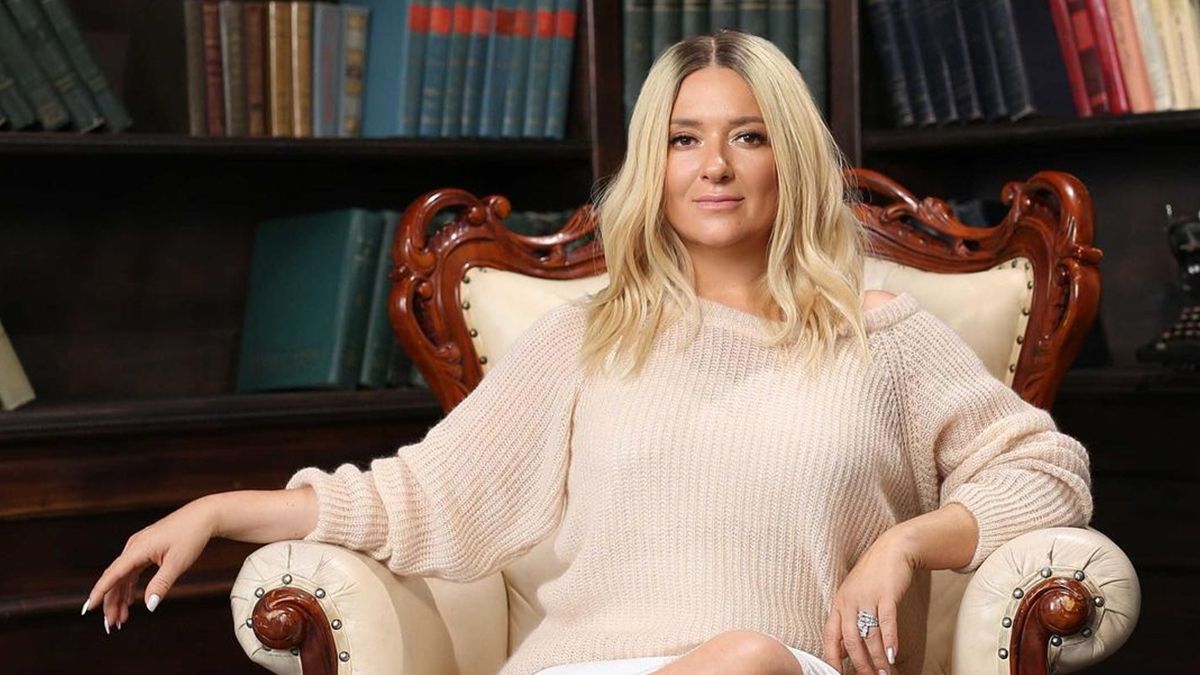 Наталя Могилевська у сукні з глибоким декольте вразила шанувальників