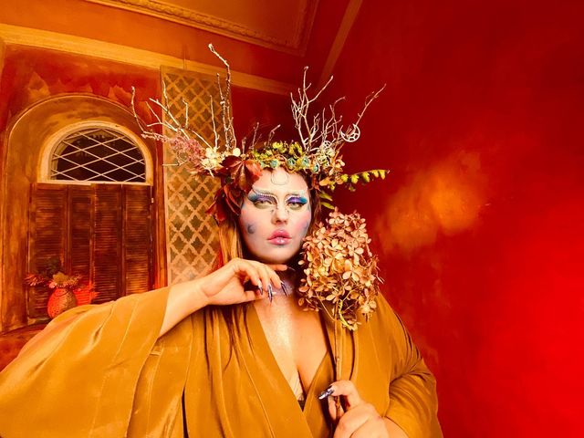 Наступна холостячка: Леся Нікітюк потішила прихильників гарячим образом для Геловіну - фото 433007