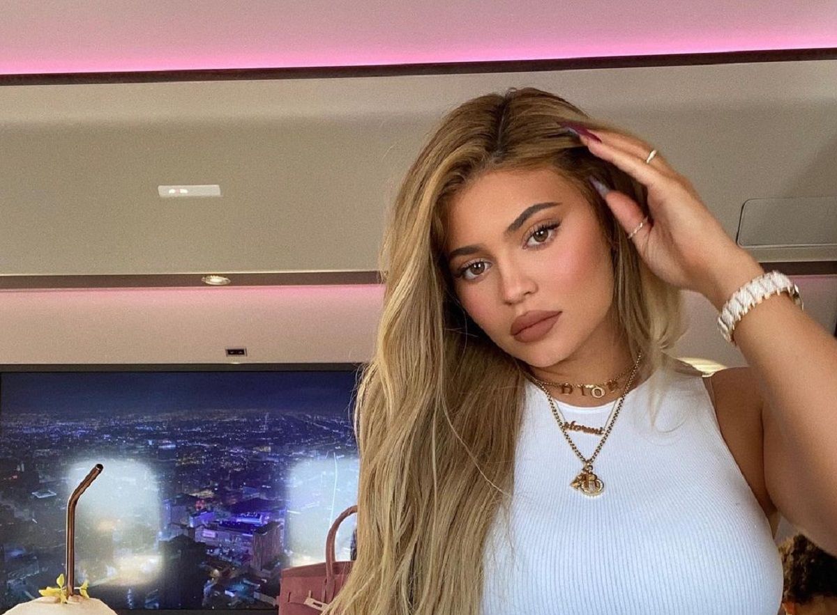 Сексуальна кобра: наймолодша мільярдерка світу вразила новими фото