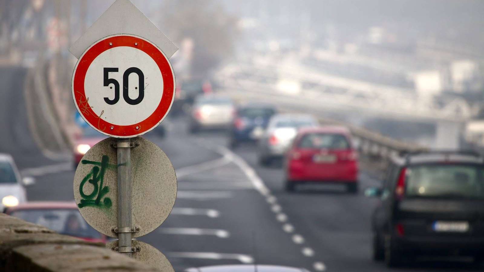 З 1 листопада у Києві набирає чинності зимове обмеження швидкості: перелік вулиць