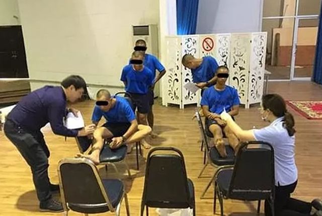 Науковці створили покриття для шкарпеток, яке блокують запах ніг - фото 433117