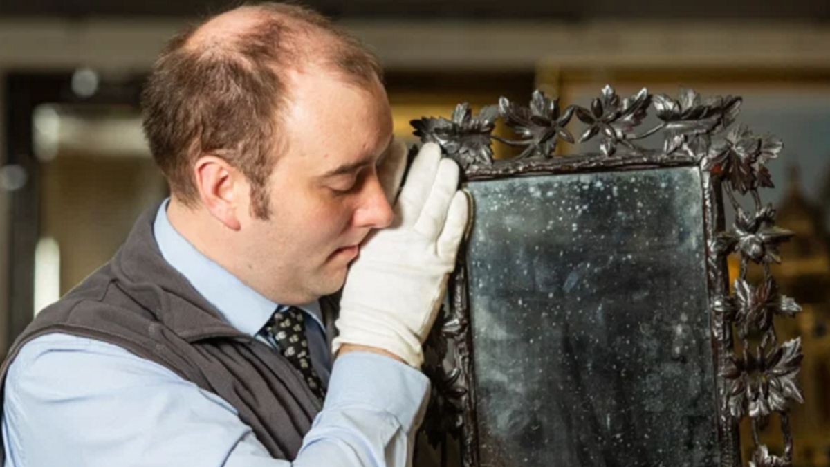 Дзеркало зі звичайної вбиральні оцінили у 367 тисяч гривень: фото