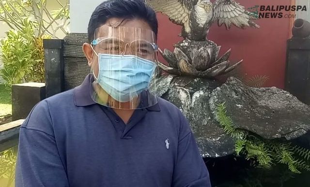 Представник академії Ваян Пасік Аді Путра - фото 433280