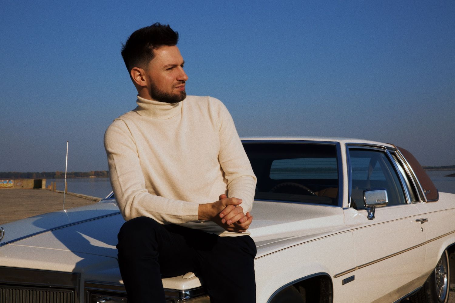 Будем танцювати: Орест Галицький дебютував як соліст у своїй новій композиції