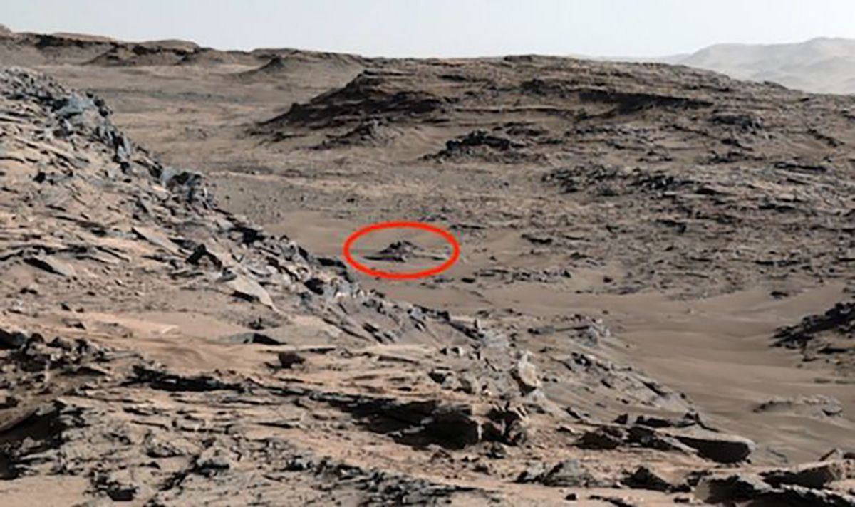 Уфолог виявив на знімках NASA "місце катастрофи НЛО" на Марсі