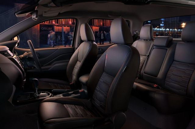 Представлено пікап Nissan Navara: оновлений дизайн і ще потужніший двигун - фото 433695