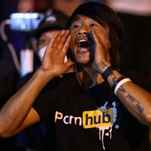 У Таїланді вийшли на протест через заборону PornHub - фото 433741