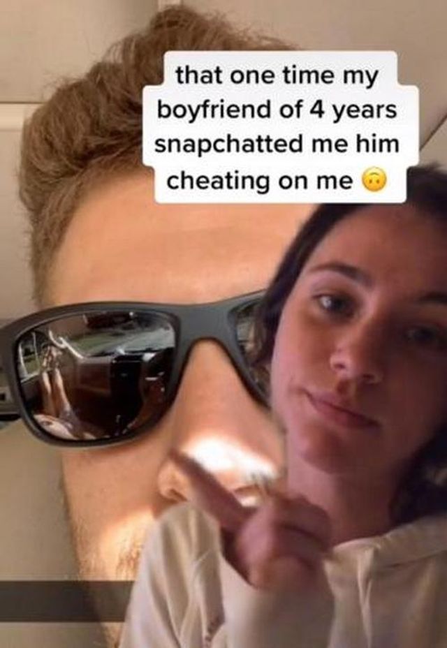 Елементарно, Ватсон: дівчина вичислила зраду коханого на селфі - фото 433807