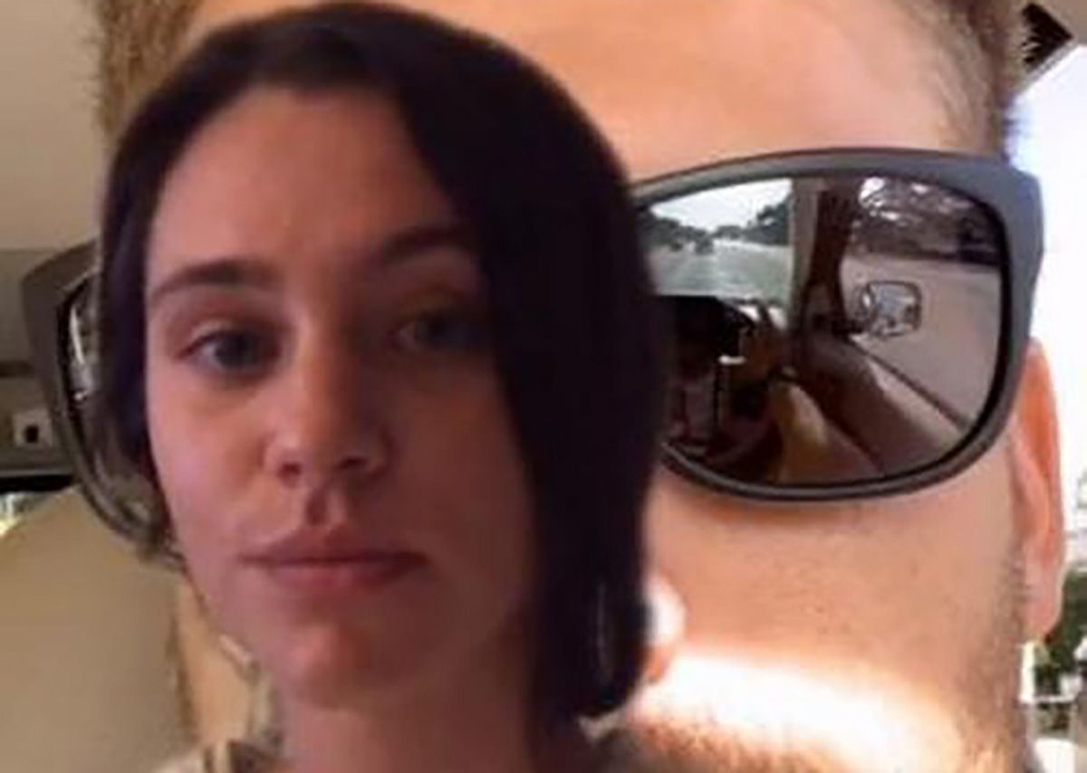 Елементарно, Ватсон: дівчина вичислила зраду коханого на селфі