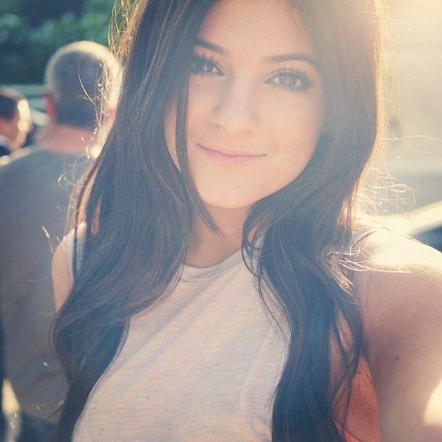 Кайлі Дженнер не впізнали на її перших знімках в Instagram - фото 433815