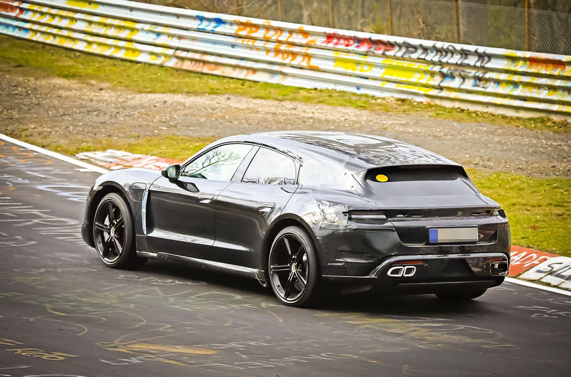 Porsche Taycan Cross Turismo: як виглядатиме шикарний універсал