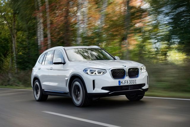 Представлено електричний позашляховик BMW iX3: ціни й особливості новинки - фото 433850
