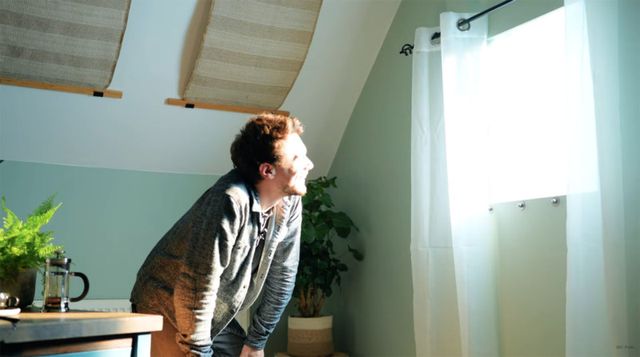 Блогер створив штучне Сонце у своїй кімнаті: як воно працює - фото 433973