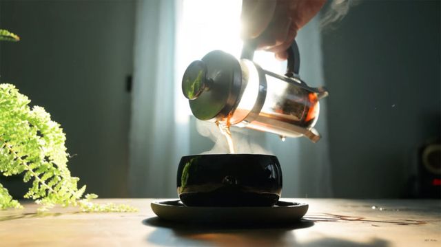 Блогер створив штучне Сонце у своїй кімнаті: як воно працює - фото 433976