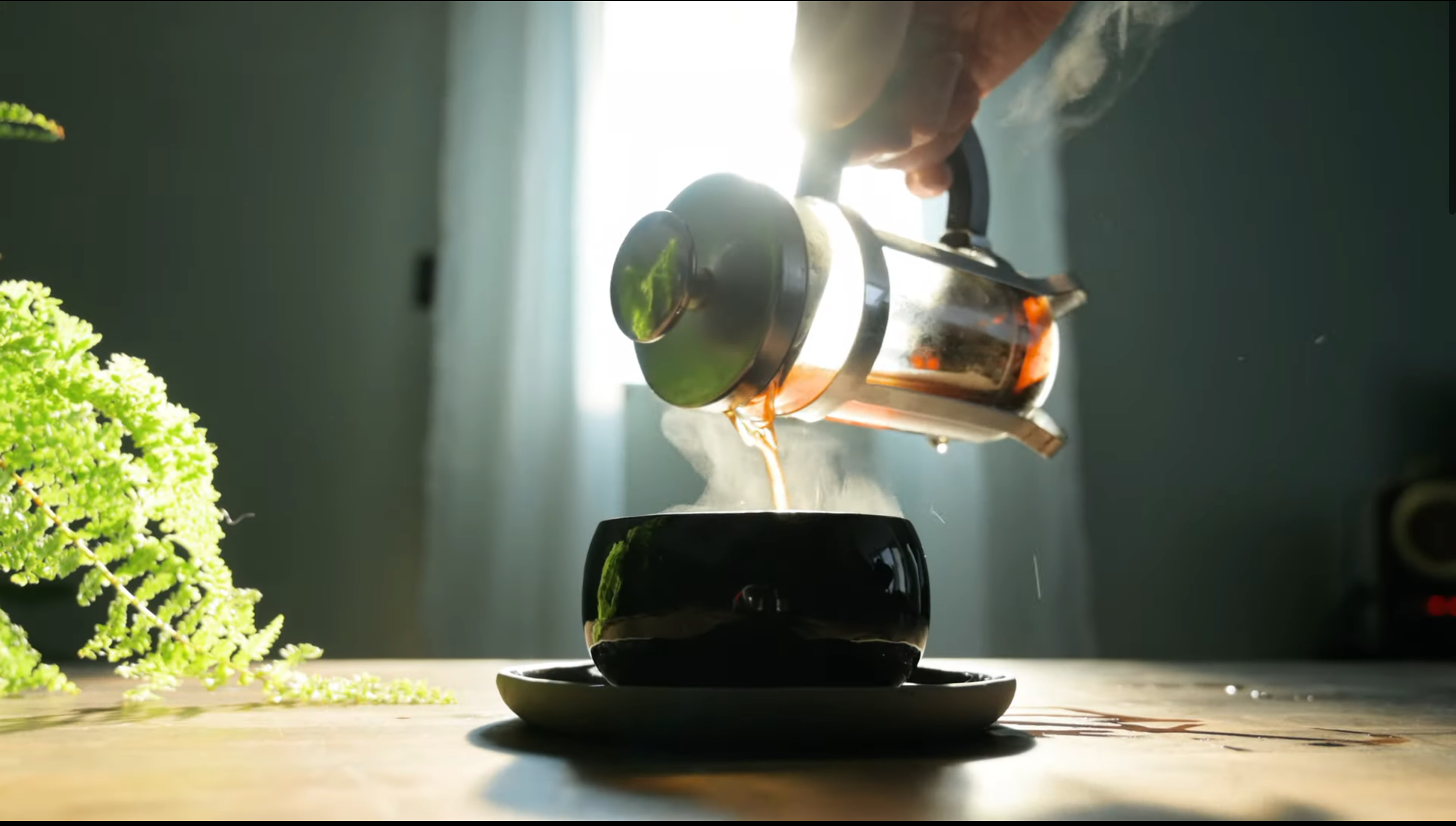 Блогер створив штучне Сонце у своїй кімнаті: як воно працює