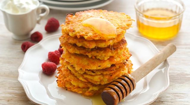 Смачні осінні оладки: рецепт швидкого сніданку - фото 434043