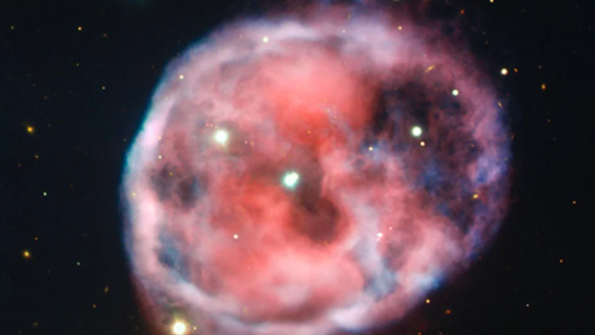 Учені знайшли унікальну планетарну туманність: вражаюче фото - фото 1