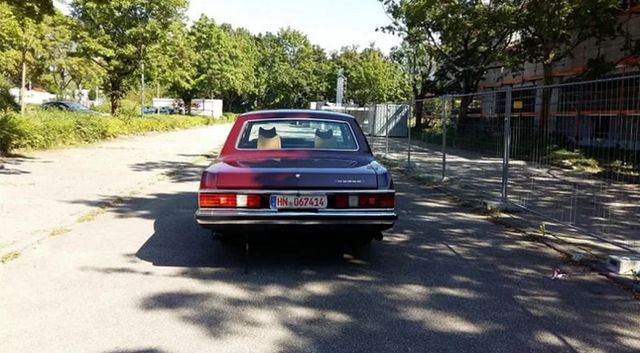 Цю Чайку Брежнєва продають за 4 мільйони гривень - фото 434256