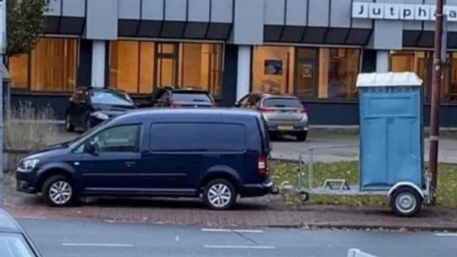 У Нідерландах любителів швидкої їзди ловлять за допомогою біотуалету: як це працює - фото 434337