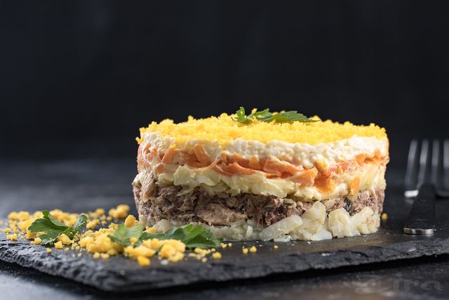 Дієтолог розповіла, які салати шкідливіші за фастфуд - фото 434419