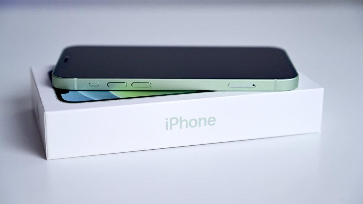 iPhone 12 mini очікувано не вражає своєю автономністю - фото 1