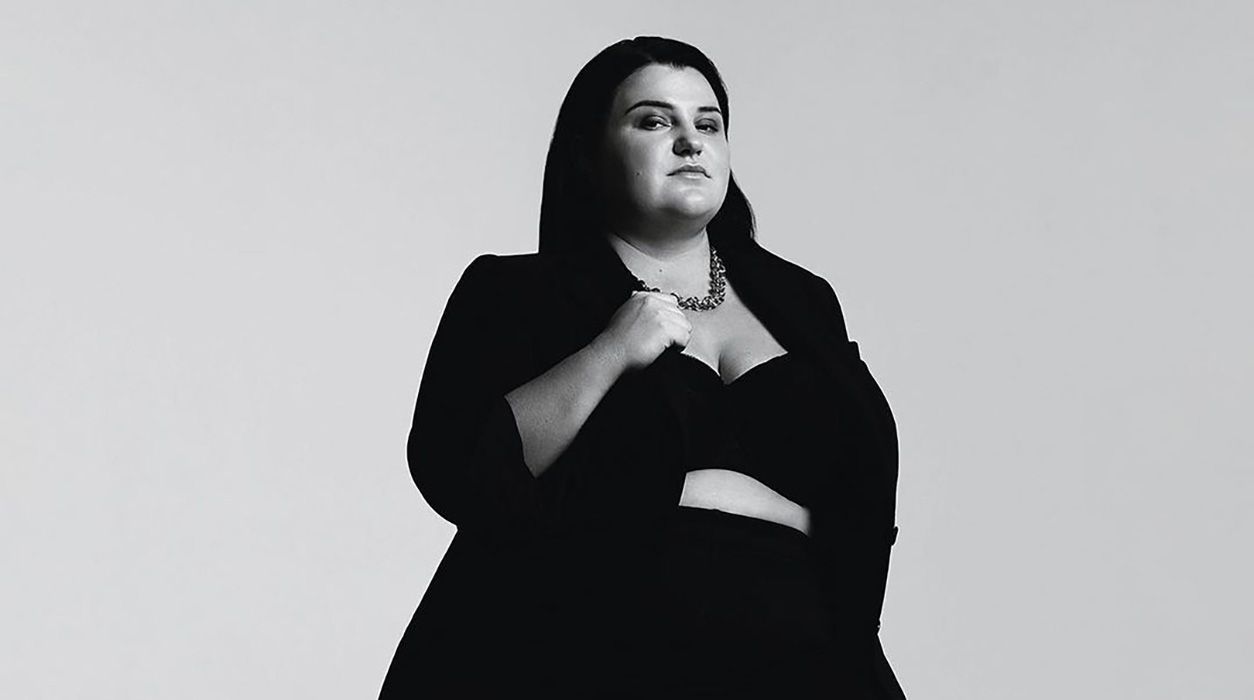 У пікантній сукні: схудла Alyona Alyona вразила радикальною зміною іміджу