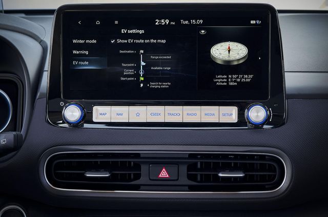 Представлено оновлений електрокросовер Hyundai Kona: він отримав 'розумну' зарядку - фото 434541