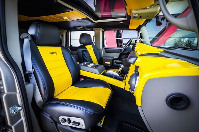 Наче з голлівудських бойовиків: дивіться, як виглядає гігантський Hummer - фото 434609