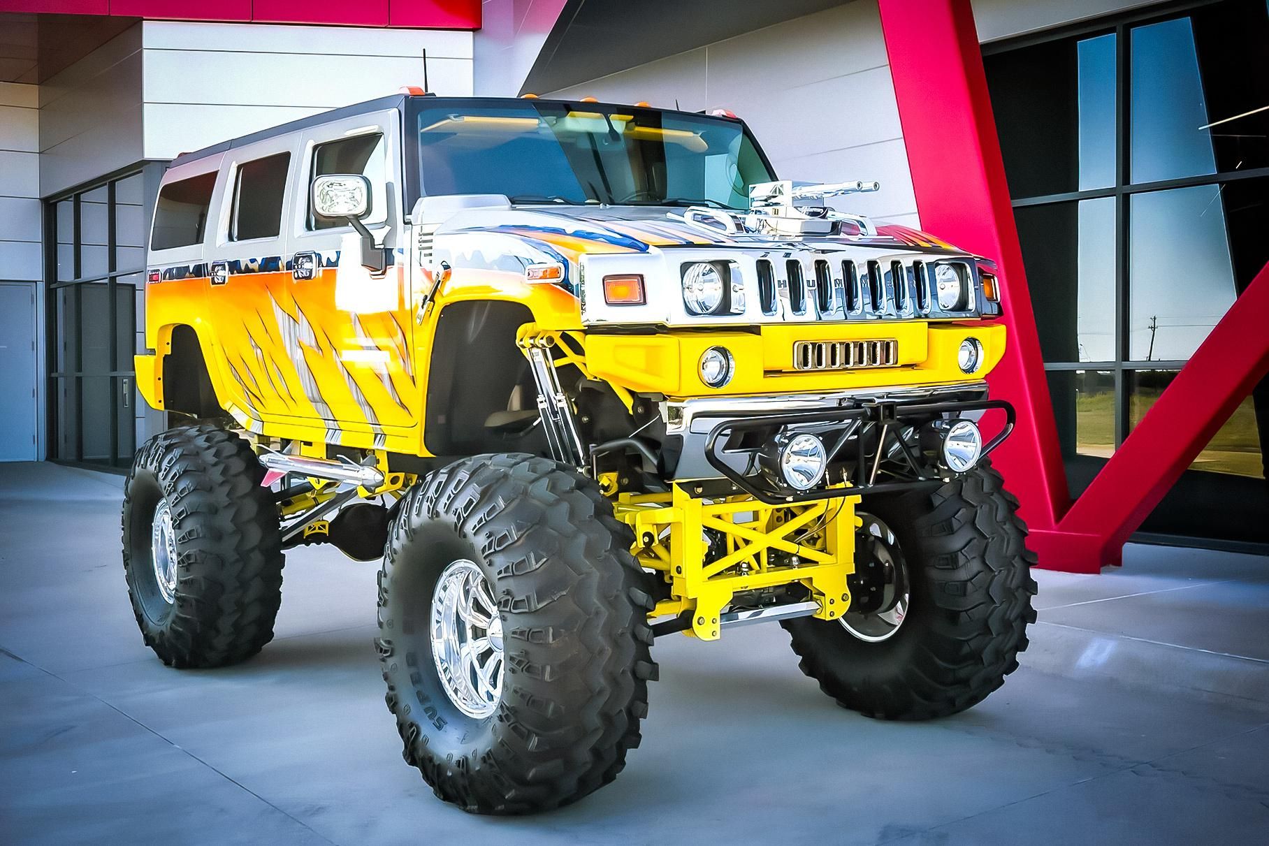 Гігантський Hummer продають за понад 55 тисяч доларів - фото 1