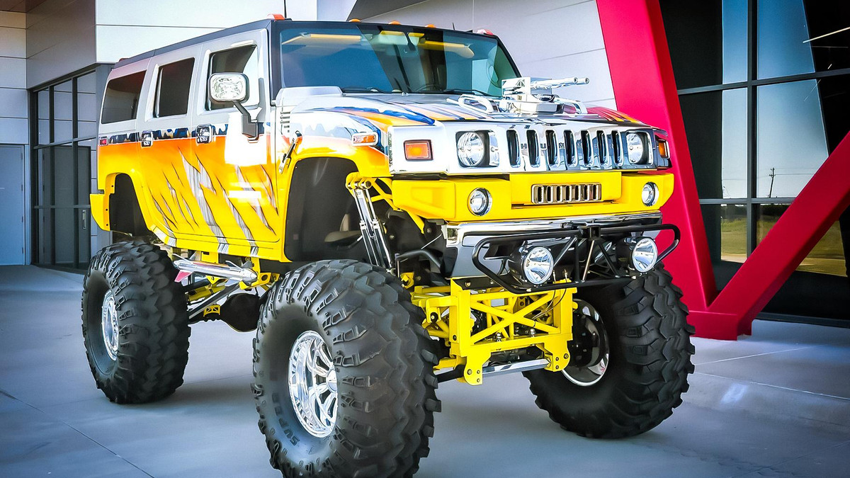 Гігантський Hummer продають за понад 55 тисяч доларів - фото 1