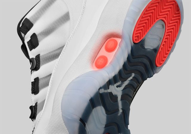 Nike випустила кросівки Air Jordan XI Adapt з автоматичними шнурівками - фото 434813