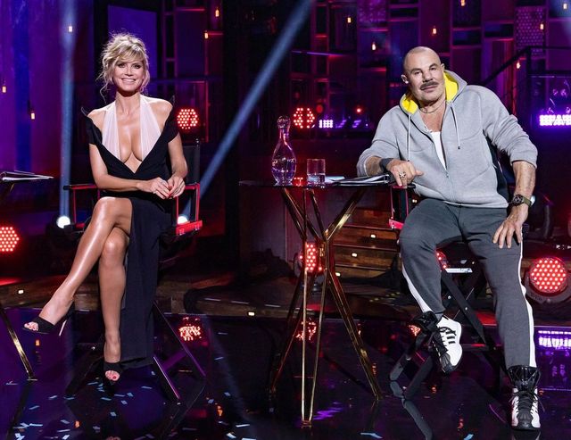 Хайді Клум розбурхала Instagram пишними формами у платті з екстремальними декольте - фото 434837