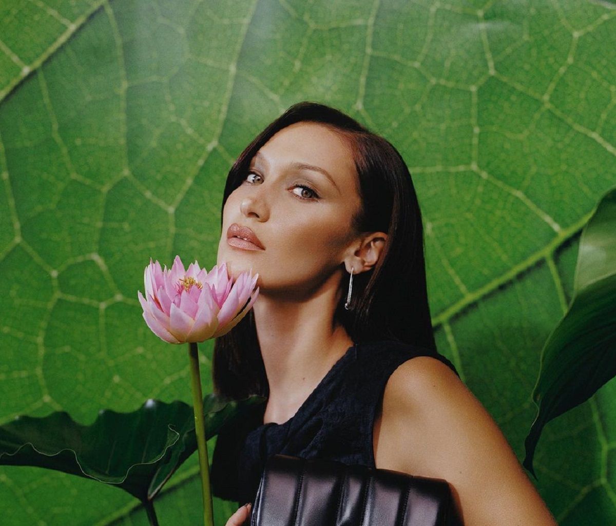 Найкрасивіша жінка світу розбурхала "голою" фотосесією (18+)