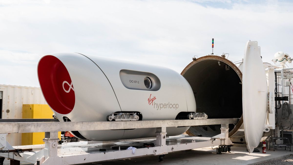 Новий рекорд швидкості: Hyperloop розігнали до понад 1000 кілометрів на годину