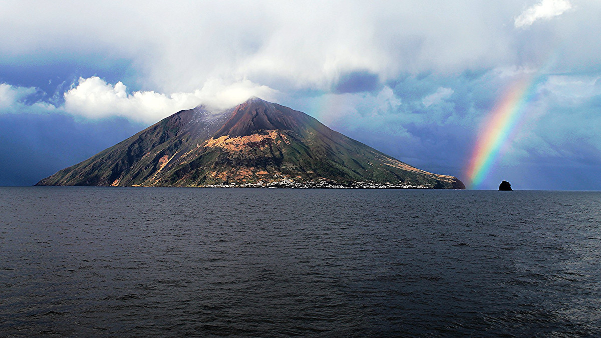Вулкан Стромболі - фото 1