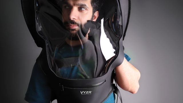 У Канаді почали випускати футуристичні шоломи проти коронавірусу: фото - фото 435367