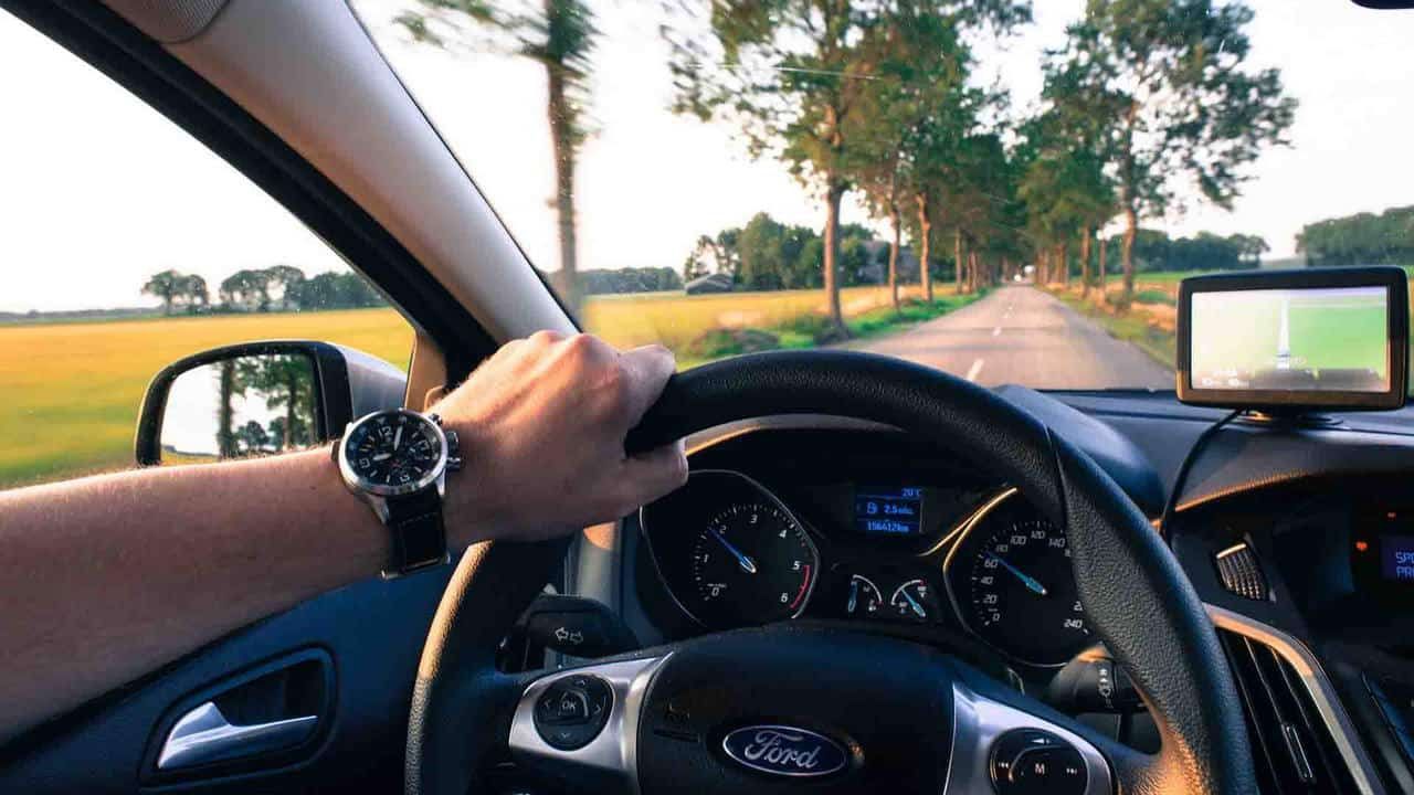 Відсьогодні діють оновлені ПДР: що варто знати усім учасникам дорожнього руху - фото 1