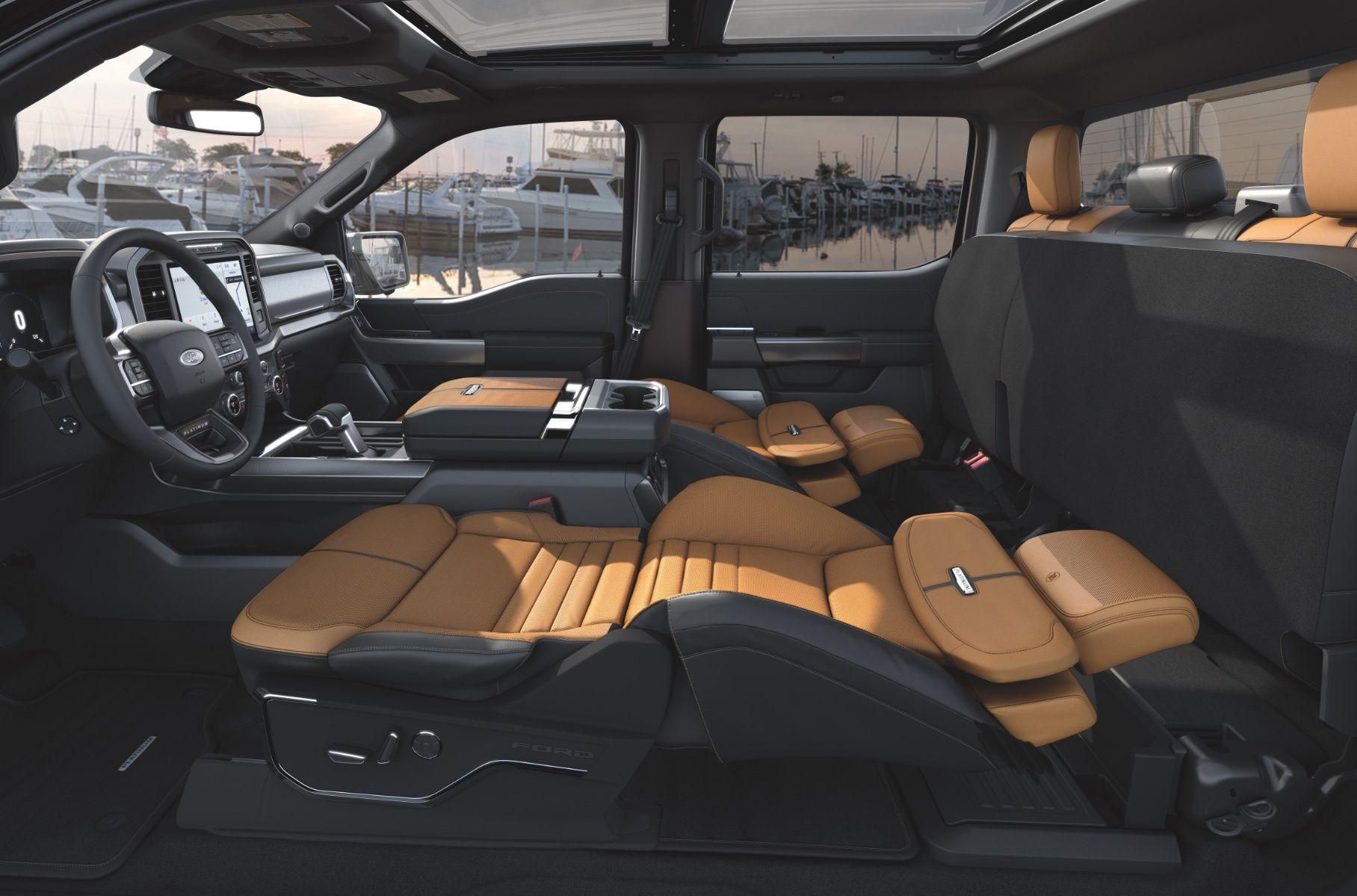 Пікап Ford F-150 можна оснастити ліжком за додаткову оплату