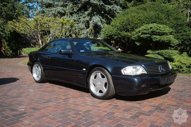 В Україні культовий Mercedes 90-х продають за ціною нового Lamborghini Huracan - фото 435556