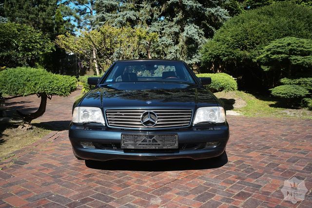 В Україні культовий Mercedes 90-х продають за ціною нового Lamborghini Huracan - фото 435557