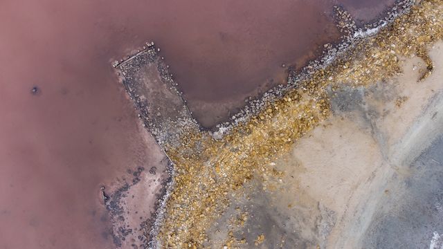 Марсіанські пейзажі в Україні: у мережі з'явилися приголомшливі фото Куяльницького лиману - фото 435759