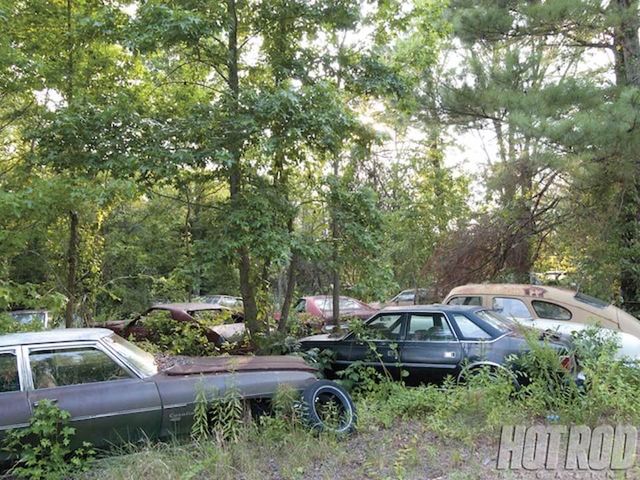 У США на покинутому автосалоні досі продаються авто: фото - фото 436070