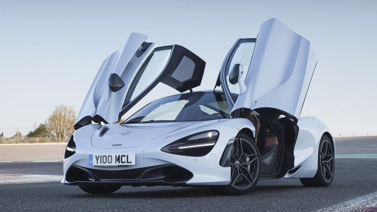 В Україні з'явився ще один надшвидкісний суперкар McLaren за 500 тисяч доларів: фотофакт