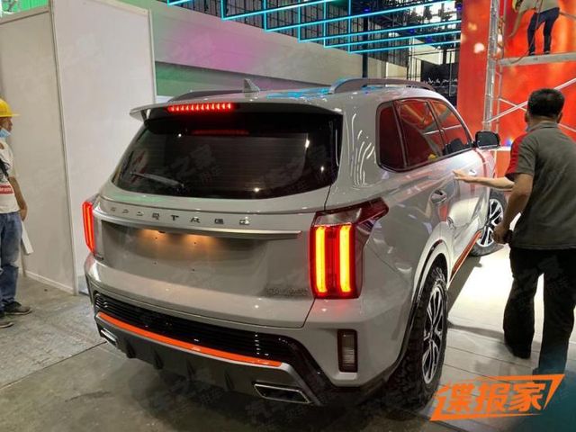 Kia Sportage 2021 вперше показали наживо - фото 436268