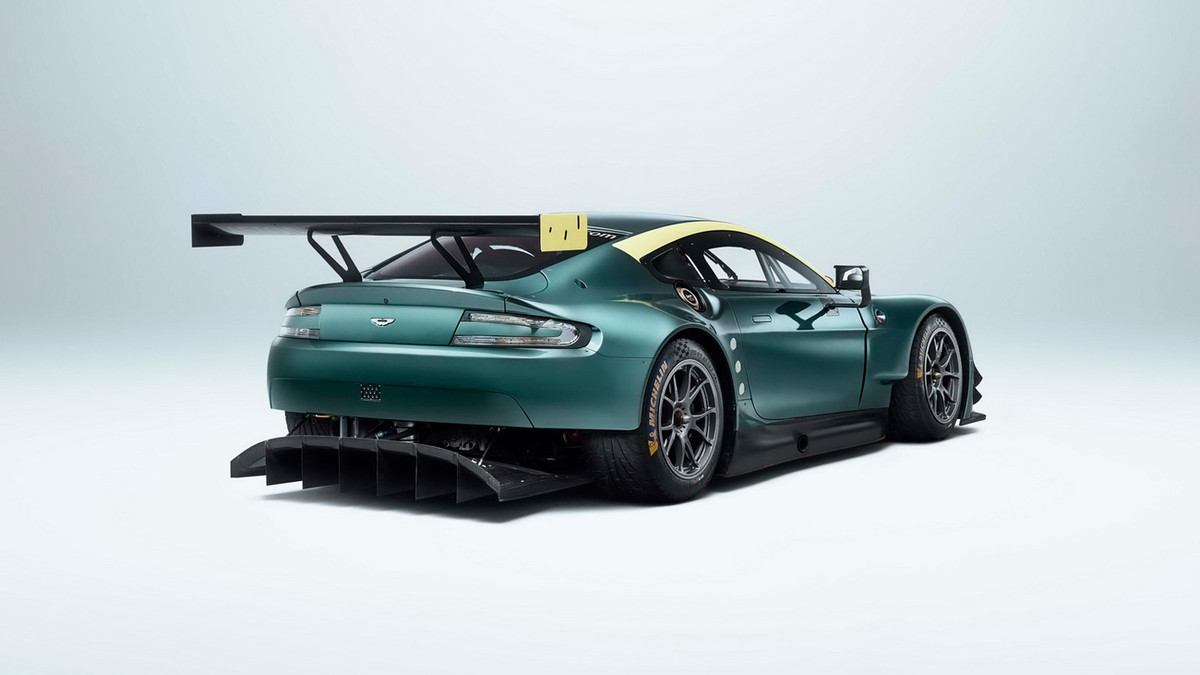 Суперкари Aston Martin продаються лише комплектом - фото 1