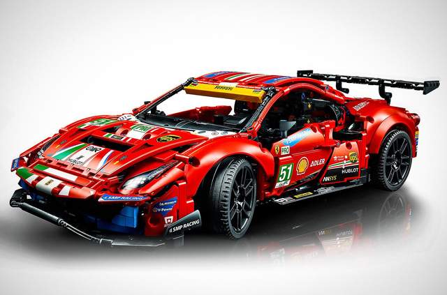 LEGO представило конструктор Ferrari 488 GTE: тепер у кожного може бути суперкар - фото 436522