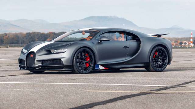 Bugatti представила нову версію гіперкара Chiron на честь французької авіації - фото 436559